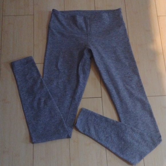 Lululemon Wunder Under Legging Size 4 light heathered grey - Picture 2 of 8
